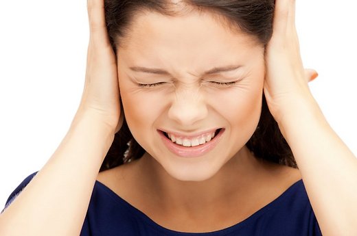 Симптомы и причины шума в голове