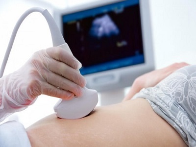 При проведении УЗИ печени при беременности очень важно провести диагностику состояния беременной.