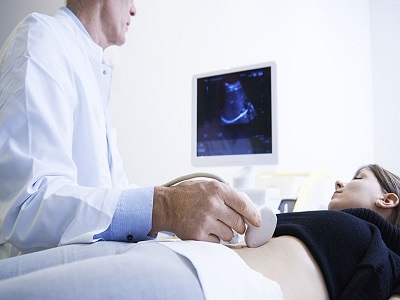 Можно ли делать узи брюшной полости беременным женщинам? при недомогании лучшче не игнорировать данный метод исследования.УЗИ брюшной полости при беременности может понадобиться в случае возникновения некоторых жалоб со стороны расположенных там органов.